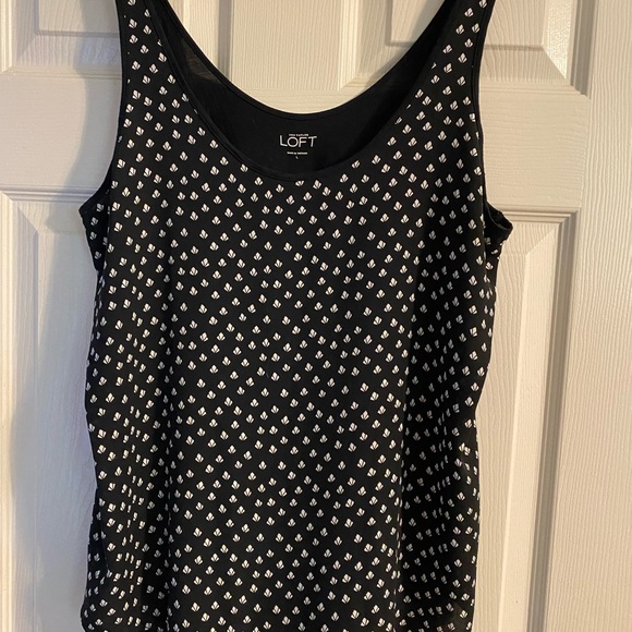 LOFT Tops - LOFT Black and White Patterned Tank Top